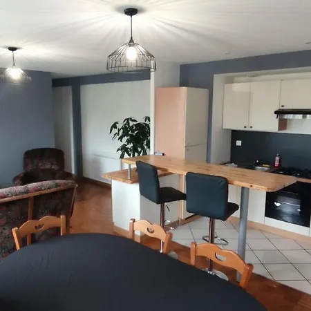 Апартаменты Le Relais De La Poste 2 Коломбе-ле-дёз-Эглиз